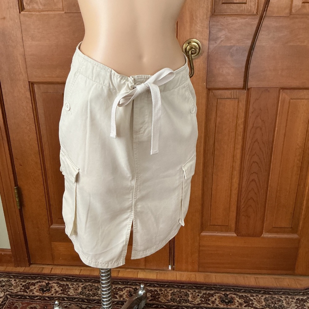 GAP Light cream color Skirt with tie Waist